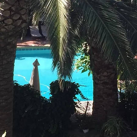 Domaine Saint Nicolas לינה וארוחת בוקר *