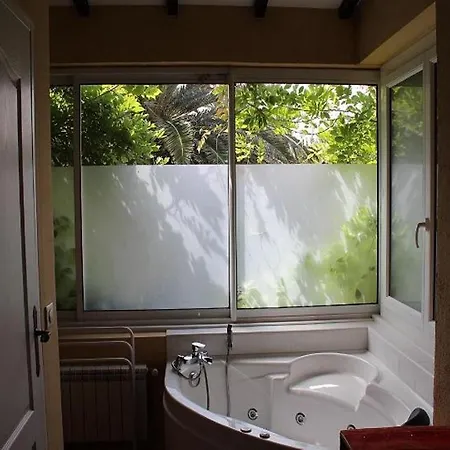 Domaine Saint Nicolas Nocleg ze śniadaniem *